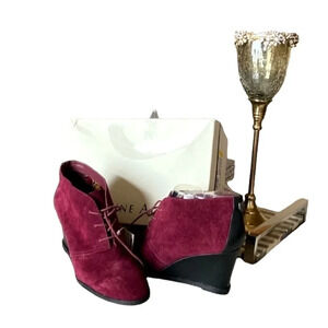 Etienne Aigner Bordeaux Suede Wedges EUC ❤️